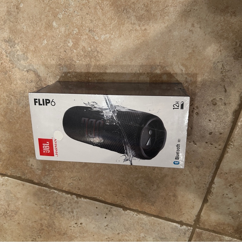 JBL Flip 6 Bluetooth Speaker - Black